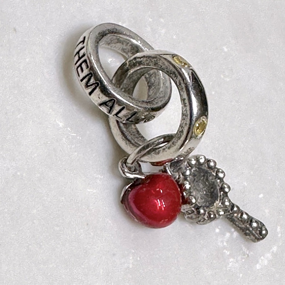 Chamilia pandora Charm - Fairest of them all